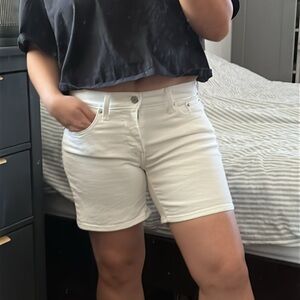 LEVIS Mid Rise Cotton Denim Short. Size 27